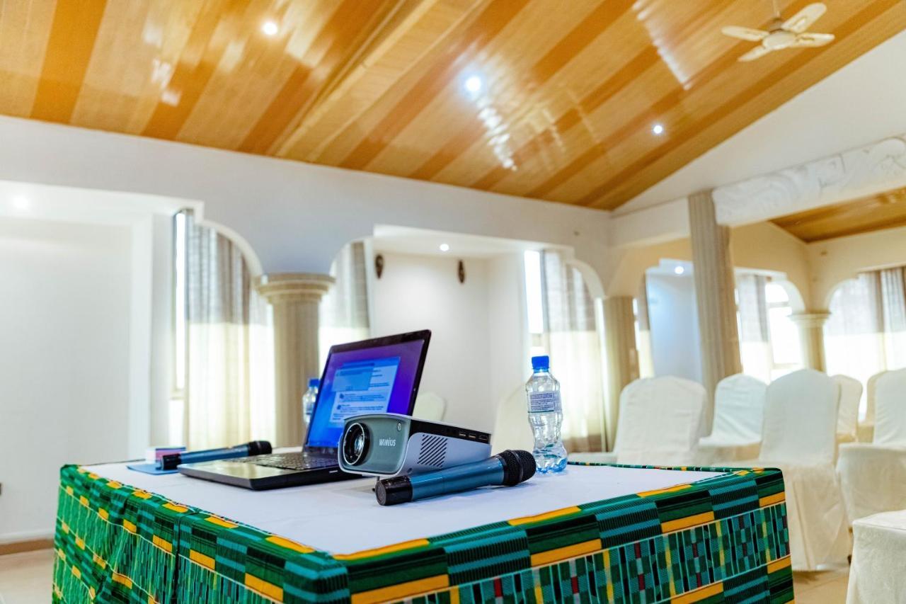 Hotel M'Rode Ломе Экстерьер фото